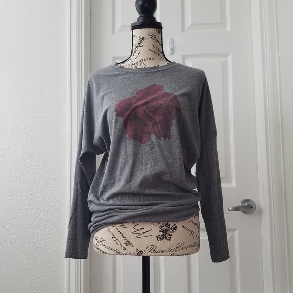 Grey Long Sleeve Shirt with Rose - Picture 1 of 5